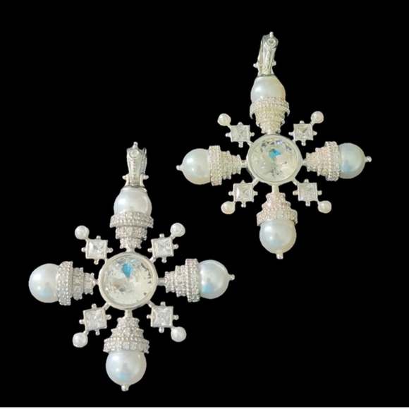Fashion Jewelry Jewelry - Jewelry Bundle Silver Tone Rhinestone Pearl Starburst Maltese Cross Pendants Lot